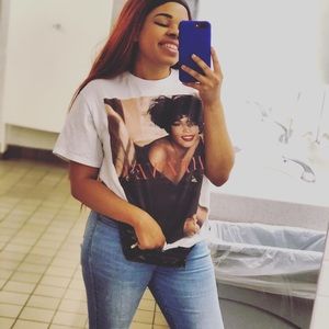 Meet your Posher, Keeshana